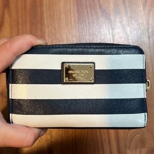 Accepting all offers!! Michael Kors Wallet